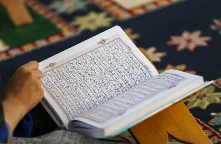 هر-روز-یک-صفحه-قرآن-بخوانیم+صوت-