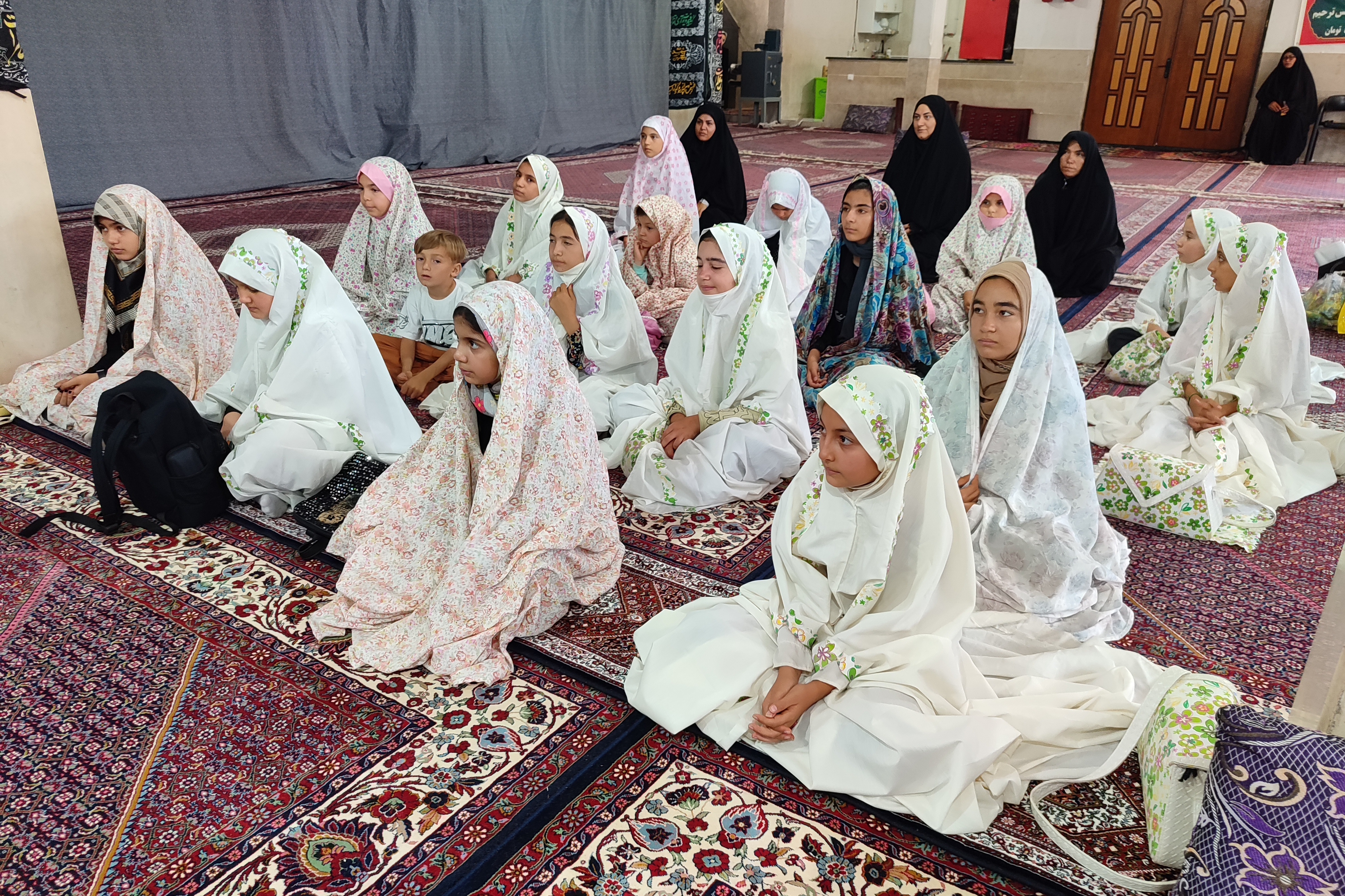 اینجا-کودکان-به-خداوند-نزدیکتر-هستند