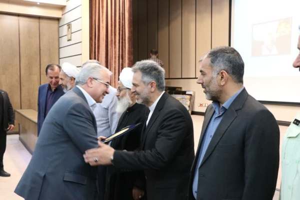 رویکرد-اداره-زندانها-اصلاح-و-تربیت-مجرمان-باشد-