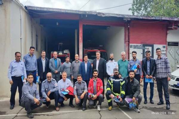 -آتشنشانان-خرمدره-تجلیل-شدند