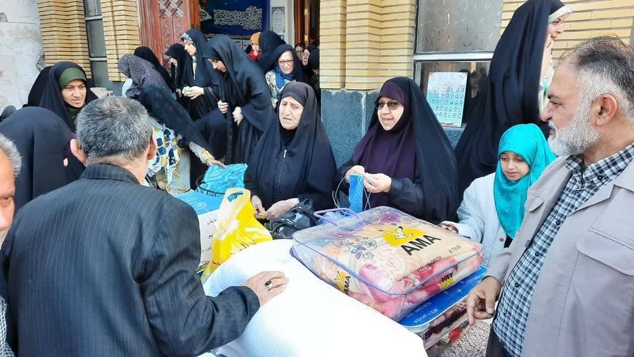 جمعآوری-کمک-نقدی-مردم-خدابنده-برای-لبنانیها