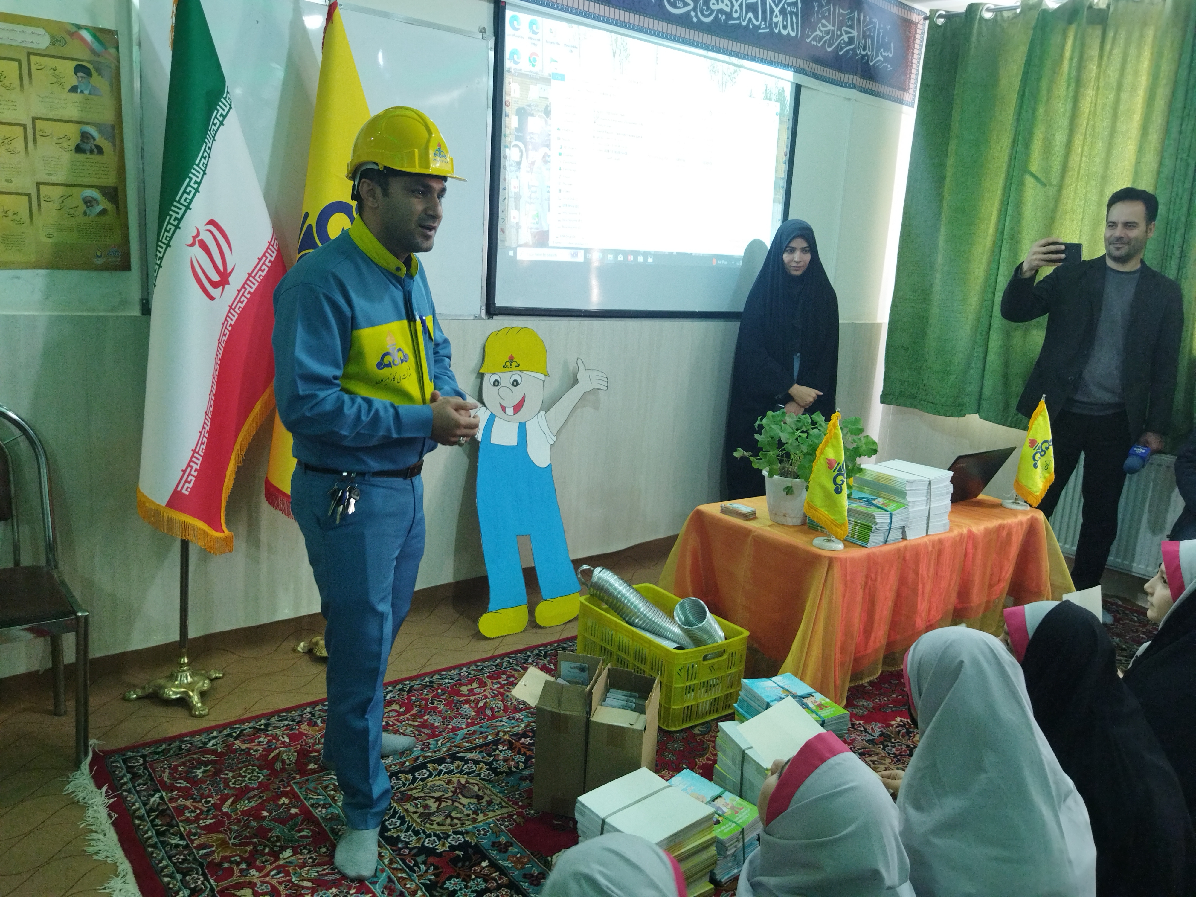 ۲۷۰۰-دانشآموز-ابهری-همیار-گاز-شدند
