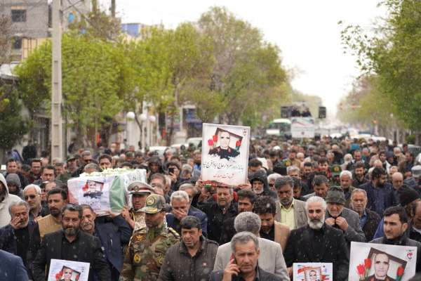 تشییع-باشکوه-پیکر-مطهر-جانباز-زنجانی