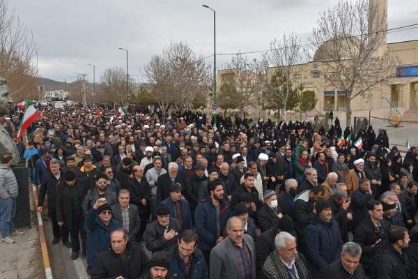 فریاد-لبیک-یا-خامنه‌ای-در-زنجان-طنین‌انداز-شد