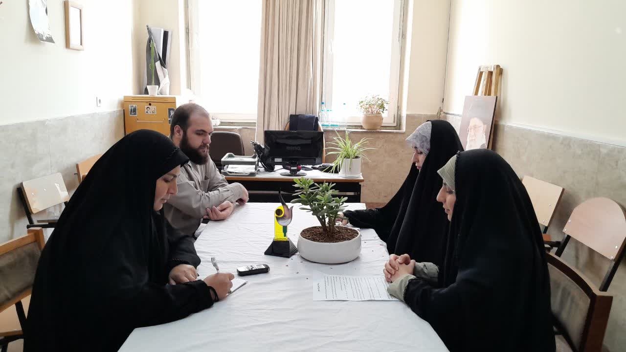 انقلاب-اسلامی،-خاری-همیشگی-در-چشم-بدخواهان-