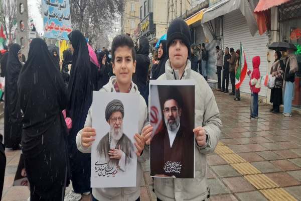 شور-انقلابی-در-خدابنده-طنین‌انداز-شد