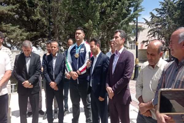 استقبال-از-قهرمان-وزنهبرداری-زنجان