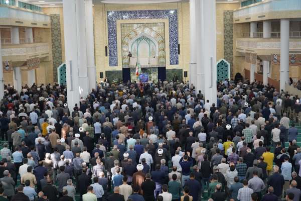 -آئین-نماز-عید-قربان-در-زنجان-برگزار-شد
