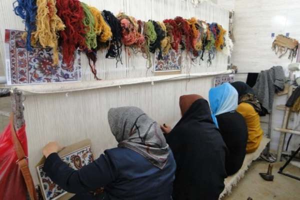 سیر-نزولی-فعالیت-کارگاههای-فرشبافی-زنجان-