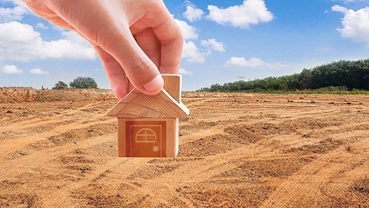 -الحاق-بیضابطه-زمین-در-ابهر