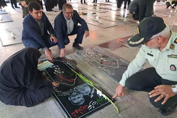 غبارروبی-مزار-شهدای-ابهر-و-شریف‌آباد