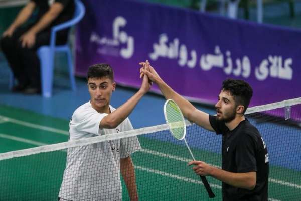 پیروزی-تیم-بدمینتون-درخشان-زنجان-در-لیگ-برتر