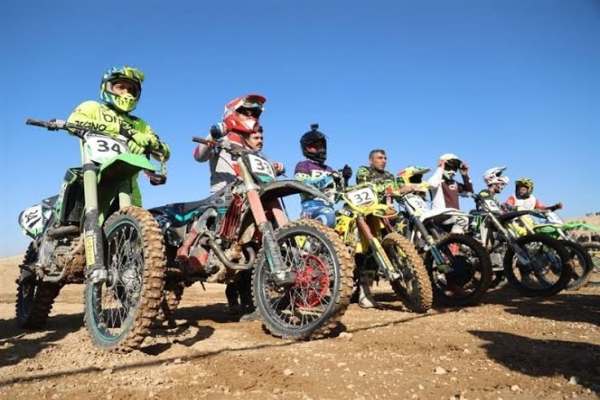 برگزاری-مسابقات-موتورسواری-کراس-در-زنجان