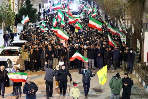 در-سرمای-ابهر-مشت‌ها-گره-شد-صداها-نلرزید