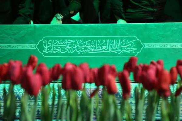 تشییع-رهبر-شهید؛-تجدید-عهد-ملت-ایران