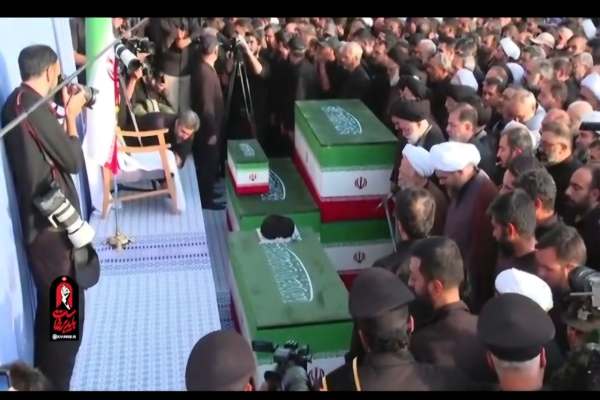 اقامه-نماز-بر-پیکر-رهبر-شهیدمان-در-قم