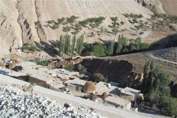 انتقال-روستاهای-پرخطر-ماهنشان-اولویت-بنیاد-مسکن-است
