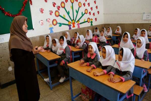 ایجاد-محیط-شاداب-برای-سازگاری-دانش‌آموزان-اول-ابتدائی