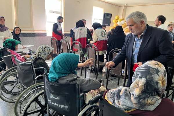 ۹۰-سالمند-در-مرکز-مهر-هیدج-نگه‌داری-می‌شوند