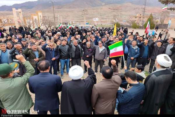 ماهنشانی‌ها-در-خط-مقدم-بیعت-با-رهبری