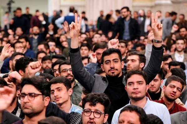 نقش-مهم-جوانان-در-پیشبرد-اهداف-اجتماعی-جامعه