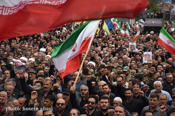 تشییع-باشکوه-شهدای-گردان-تخریب-در-زنجان-